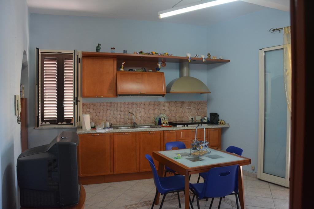 Casa Eleonora Lägenhet Campofelice Di Roccella Rum bild