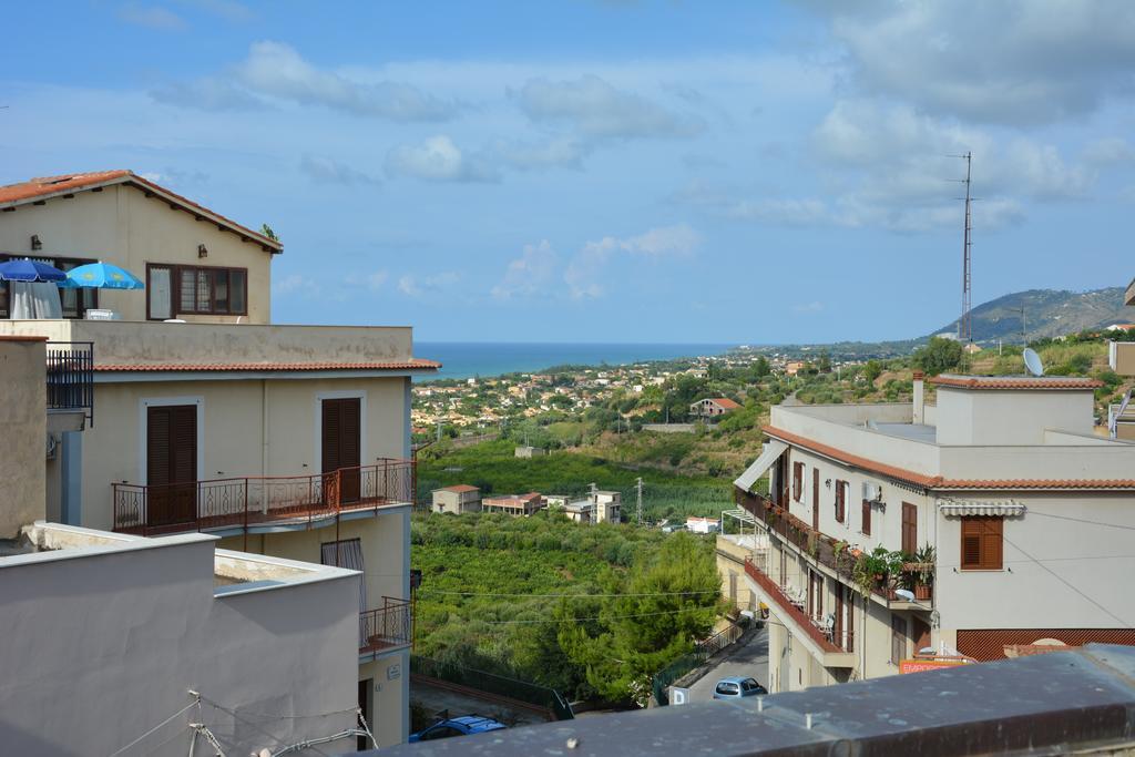 Casa Eleonora Lägenhet Campofelice Di Roccella Rum bild