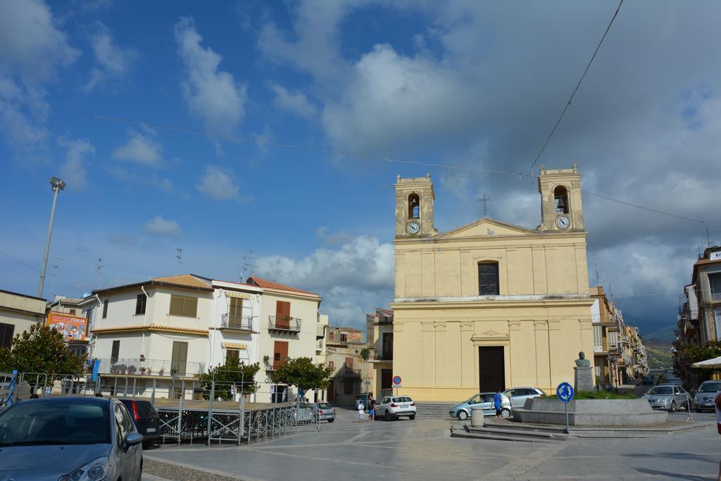 Casa Eleonora Lägenhet Campofelice Di Roccella Rum bild