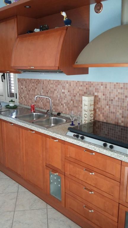 Casa Eleonora Lägenhet Campofelice Di Roccella Exteriör bild