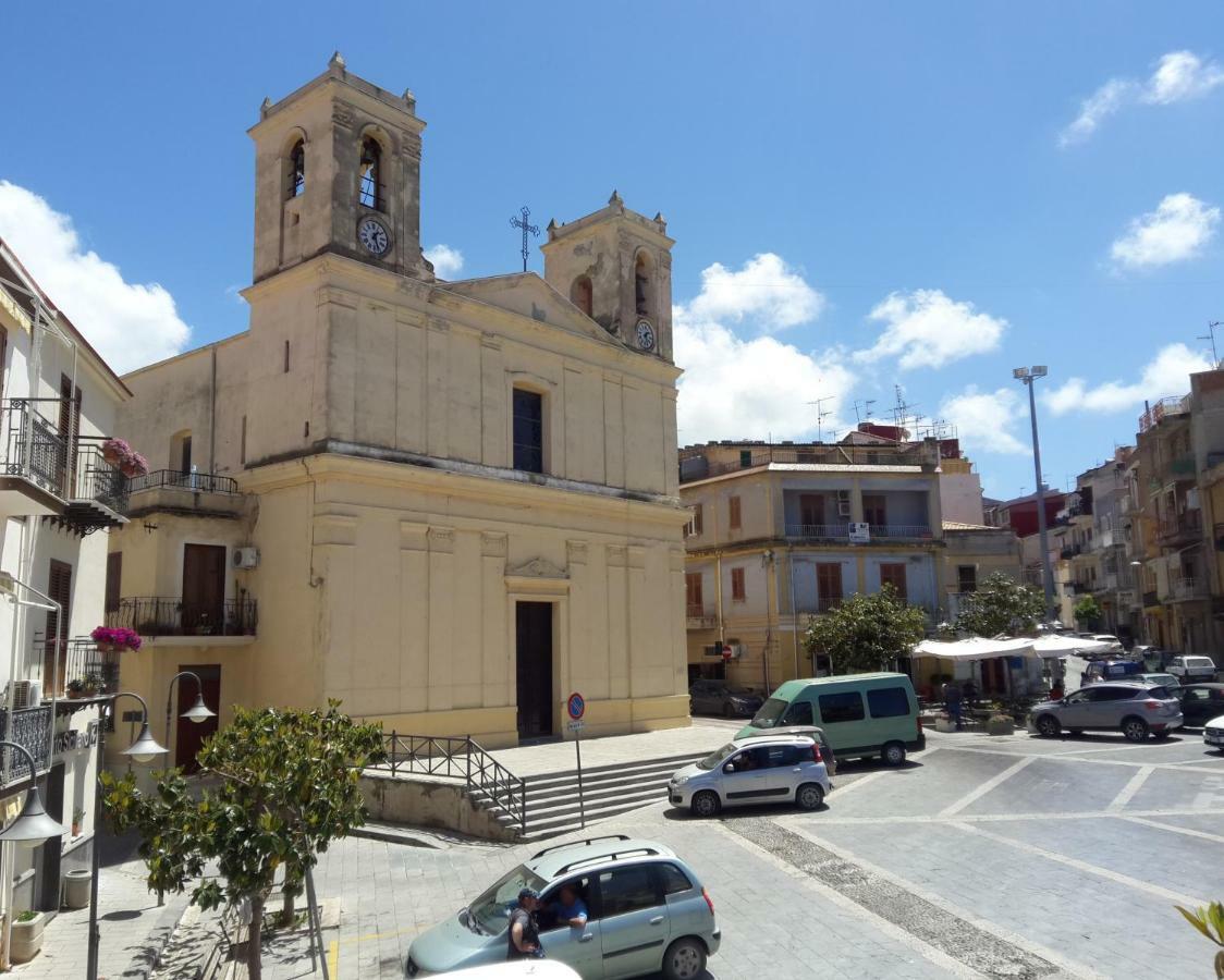 Casa Eleonora Lägenhet Campofelice Di Roccella Exteriör bild