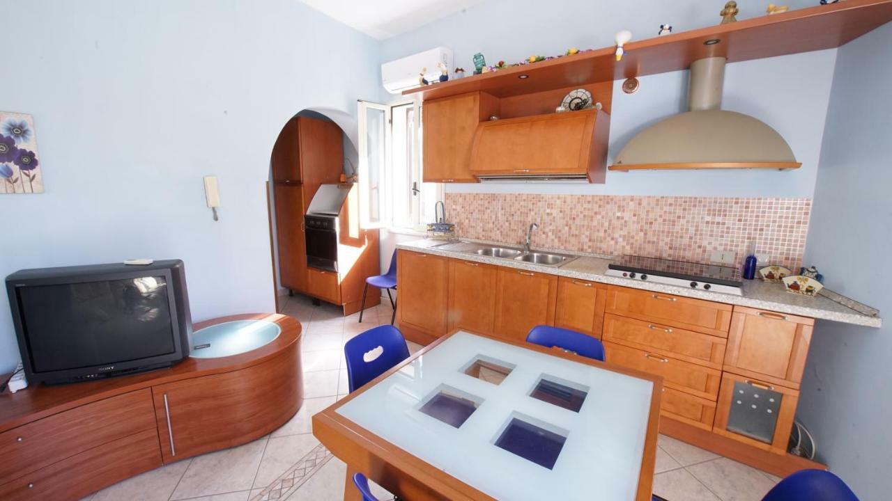 Casa Eleonora Lägenhet Campofelice Di Roccella Exteriör bild
